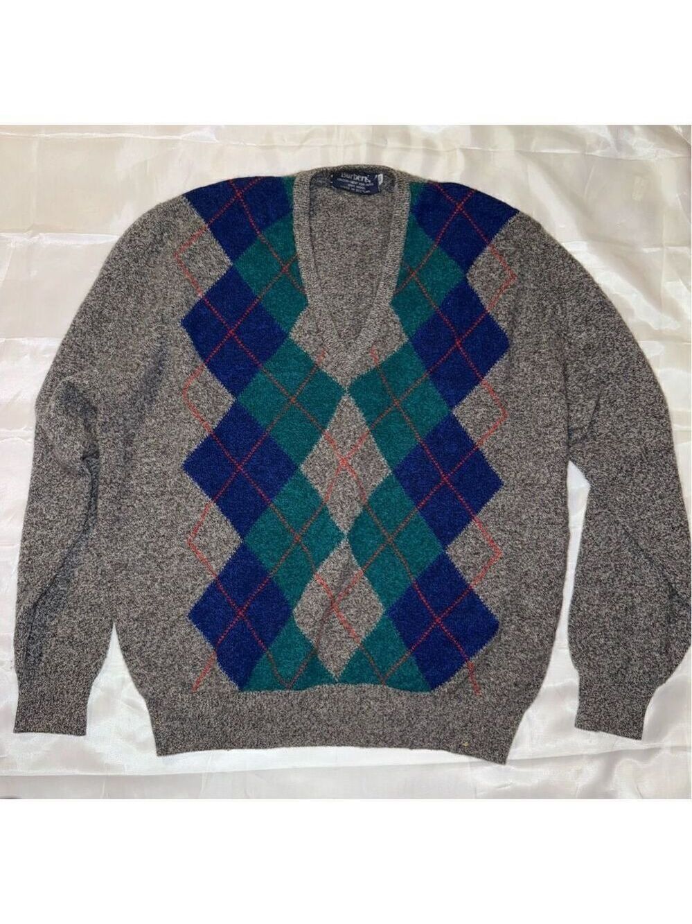 Burberrys' London, New York Paris 100% wool maidens Scotland 46